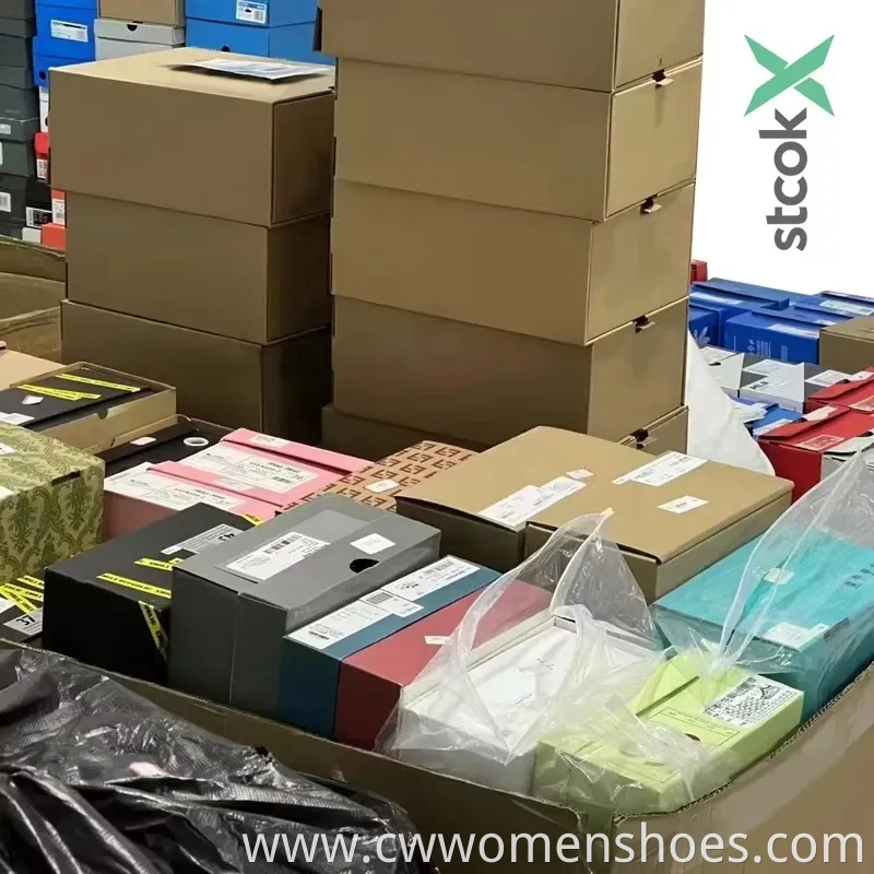 Men′s and Women′s Retro Dad Shoes, Running Shoes, Thick-Soled Dad Shoes, Online Replica Store, Sports Shoes, Football Shoes, Wholesale Basketball Sh